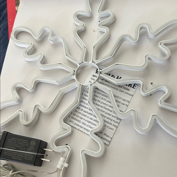 Cost Plus World Market Neon Snowflake Light in Blue - Picture 4 of 4